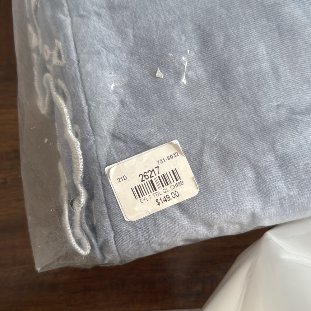 NWT Pottery Barn Baby Demi eyelet chambray quilt toddler - Picture 4 of 7